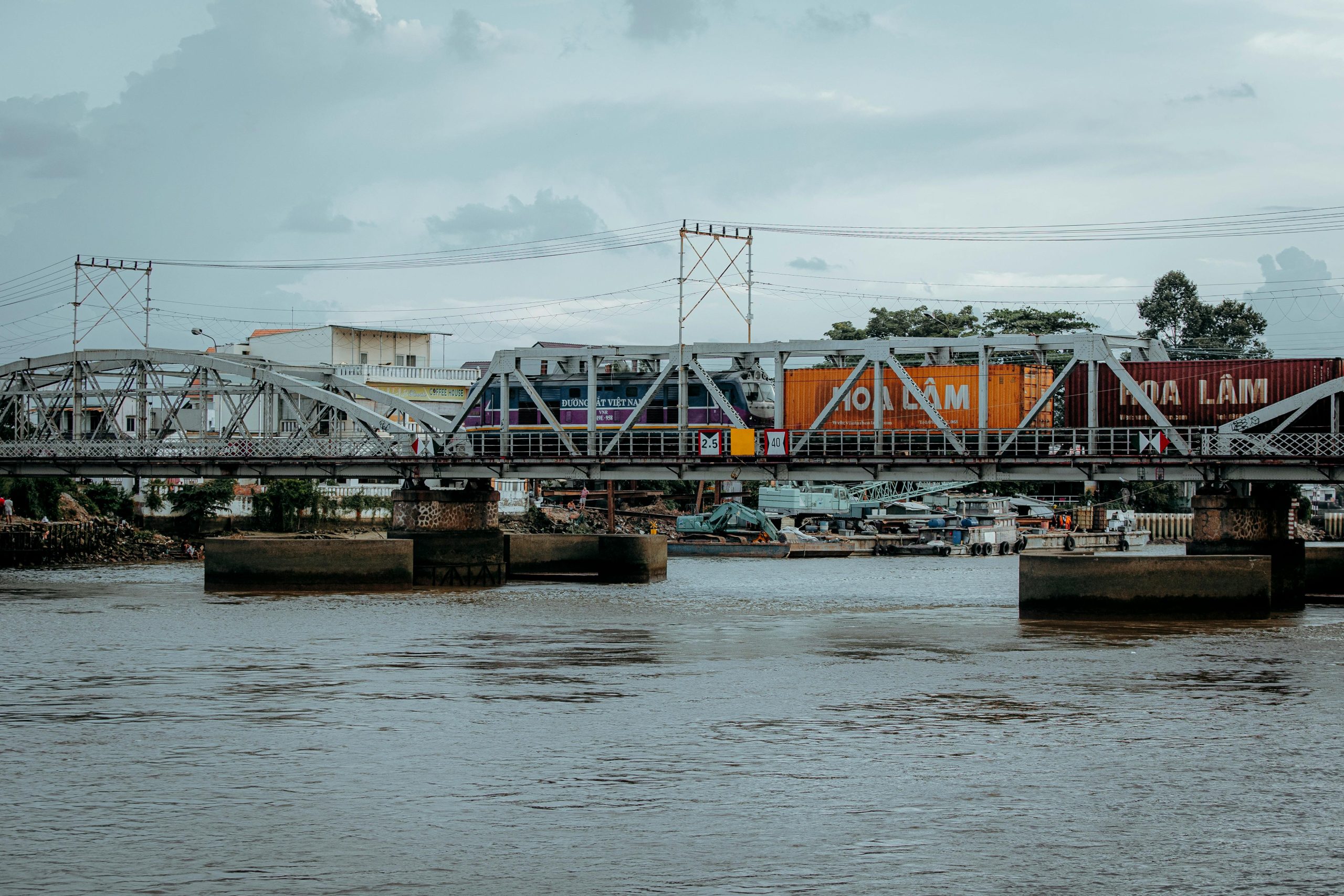 Strong Steel Construction Trusses: Expert Builders & Affordable Options