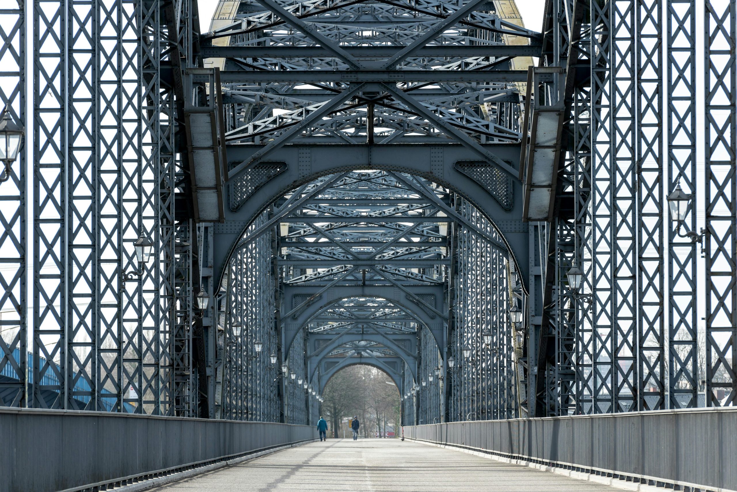 Steel Truss Design & Fabrication: Expert Solutions